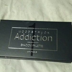 Younique palette 1. Brand new!